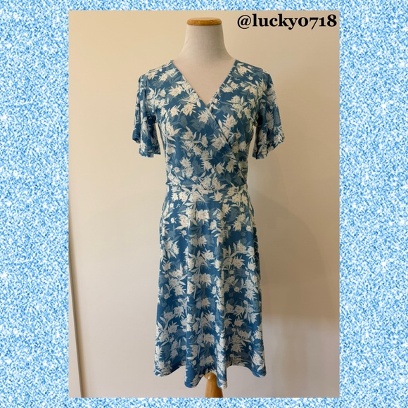 Fensace NWT Summer Floral Blue/White Short Sleeve Wrap Dress Sz S - Picture 4 of 9